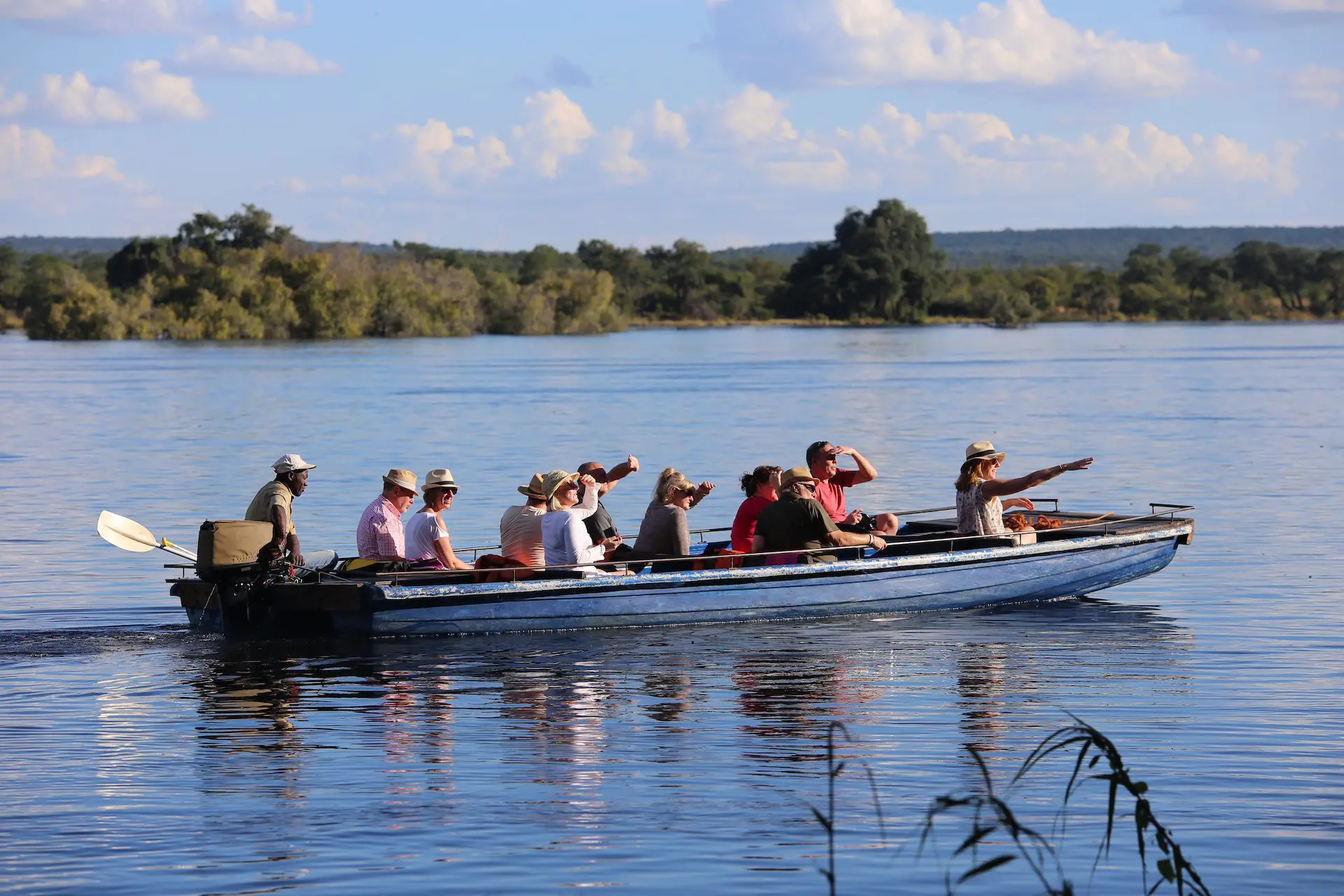 Chundukwa River Lodge, Livingstone – sunset cruise Chundukwa River Lodge, Livingstone - sunset cruise