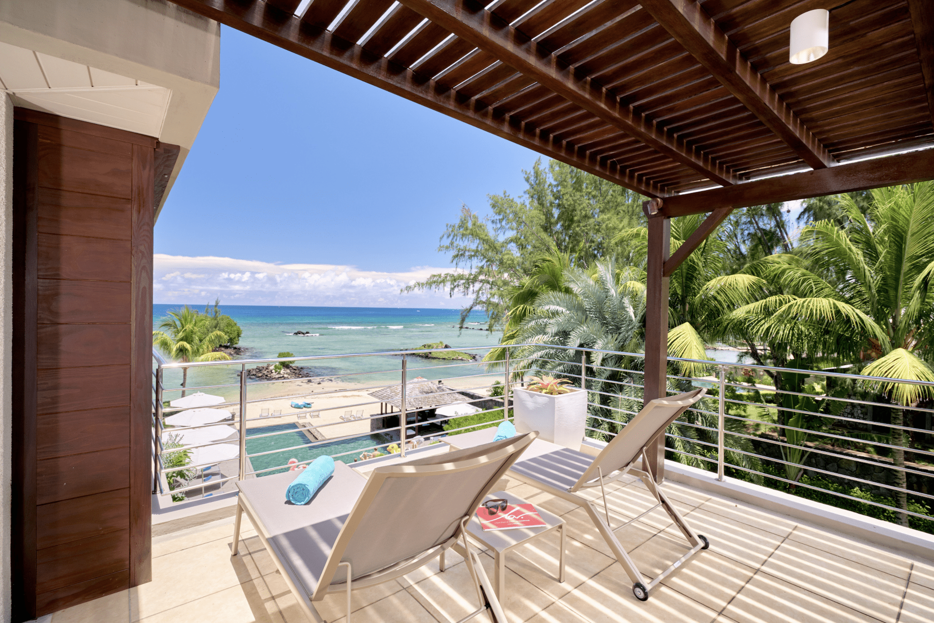 Bon Azur Seafront Suites by LOV